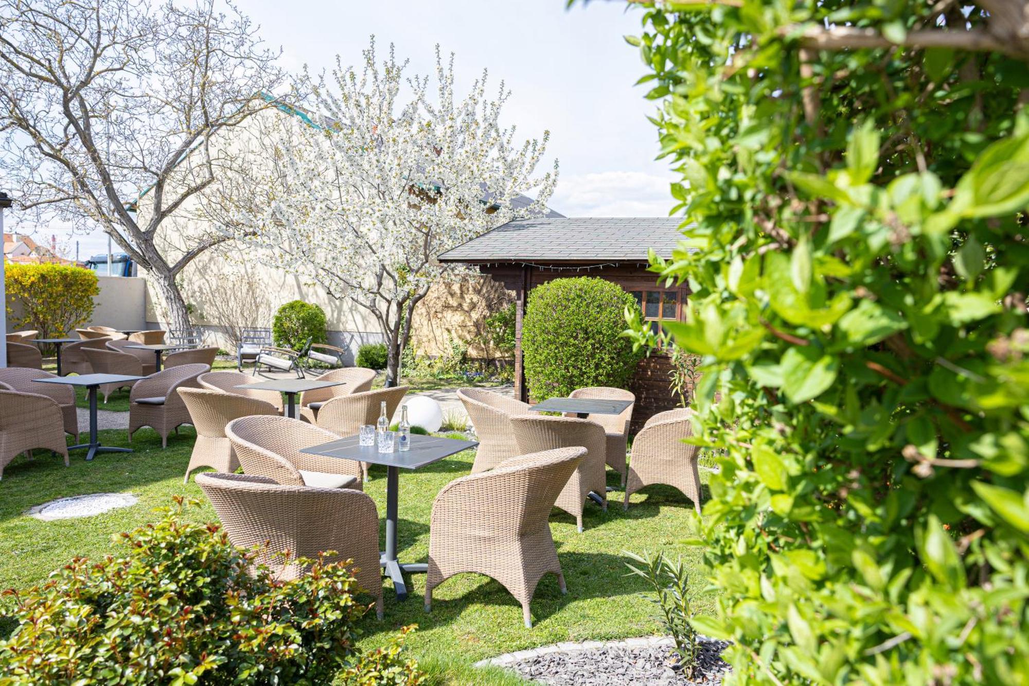 Das Reinisch Hotel - Near Vienna Airport Schwechat Exterior foto
